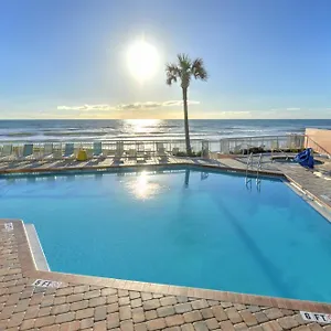 bahama-house.thedaytonabeachhotels.com/